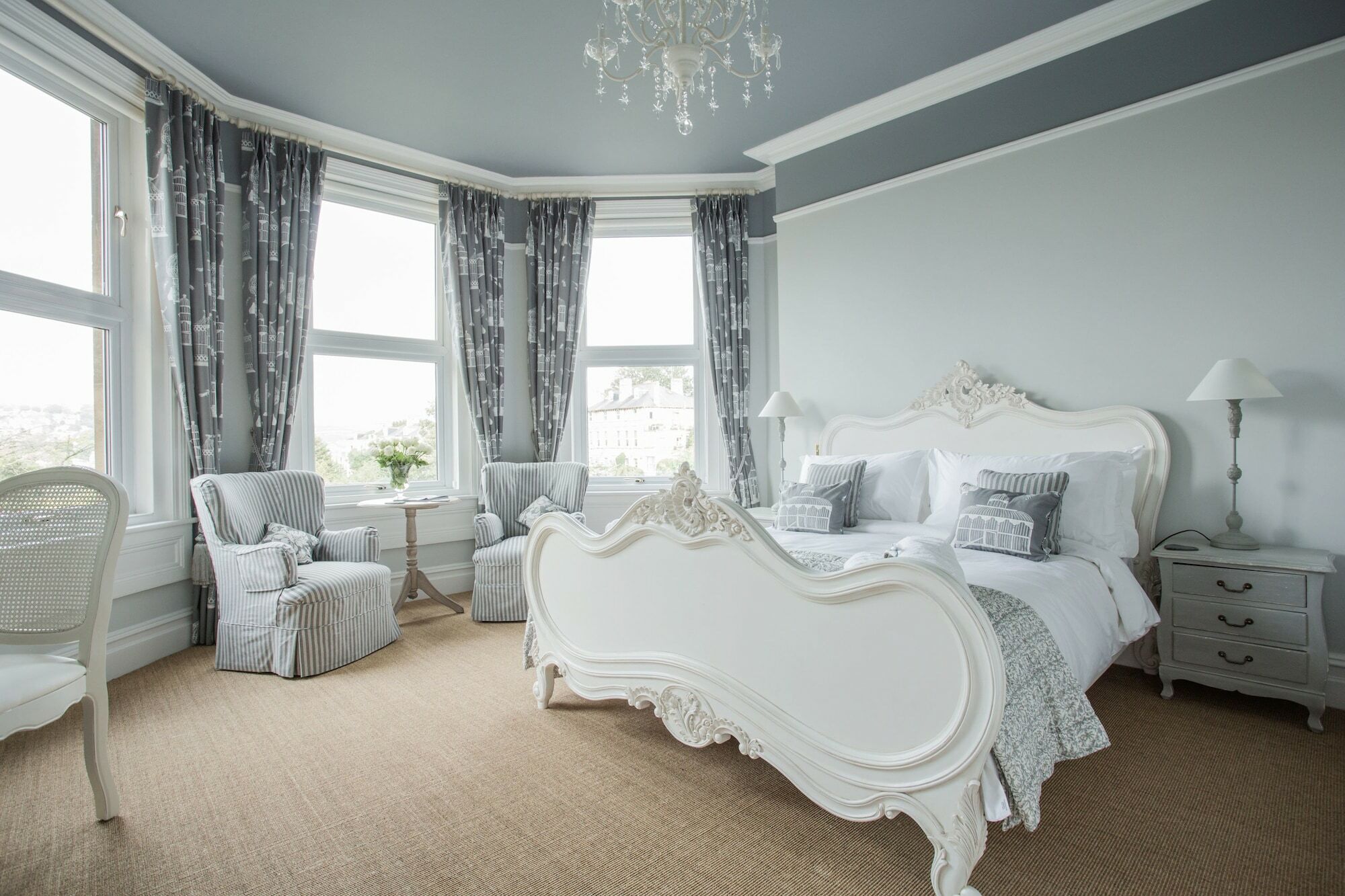 Grays Boutique B&B Bath Bagian luar foto The bedroom at The Old Vicarage