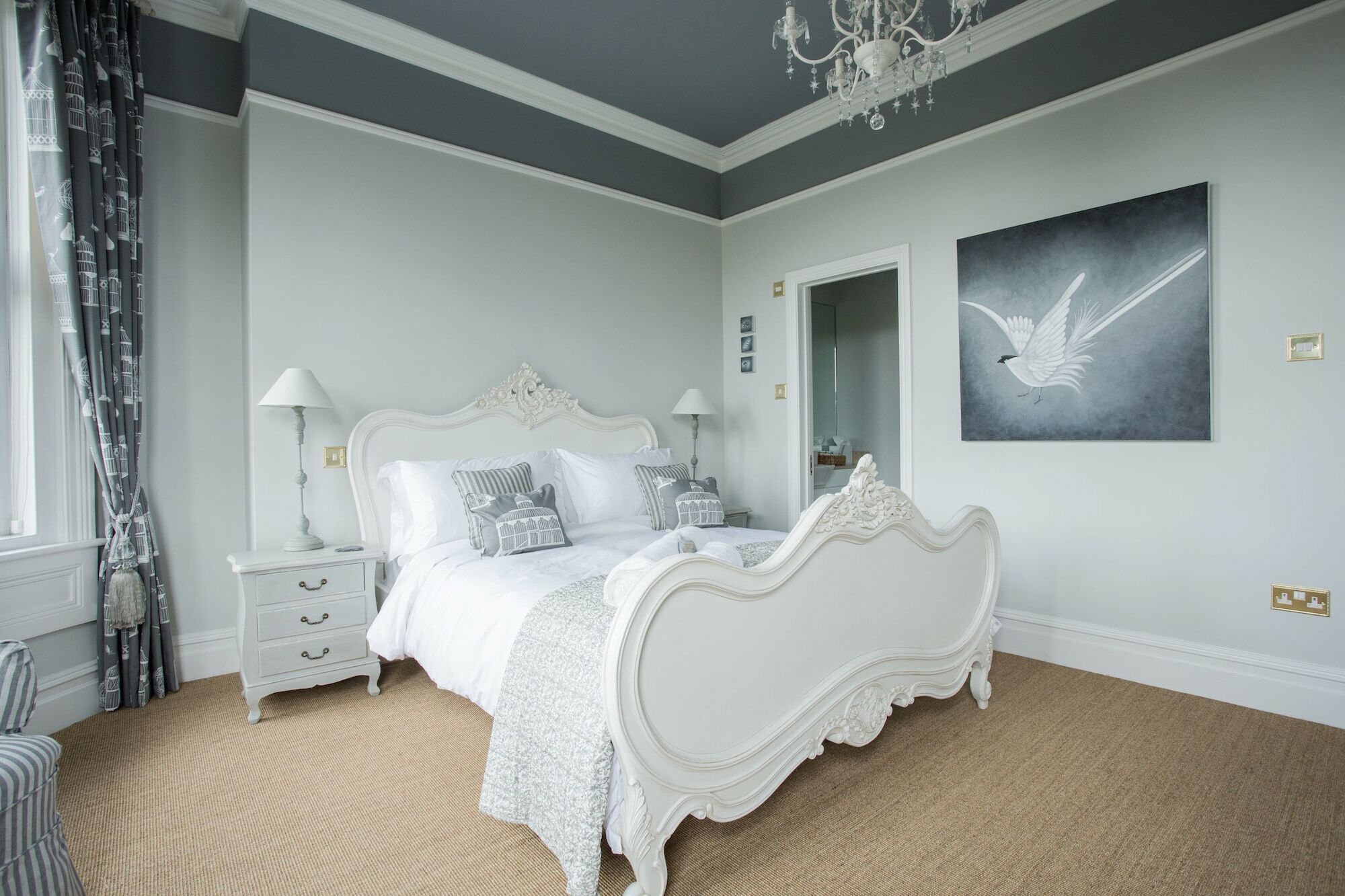 Grays Boutique B&B Bath Bagian luar foto The bedroom of the hotel